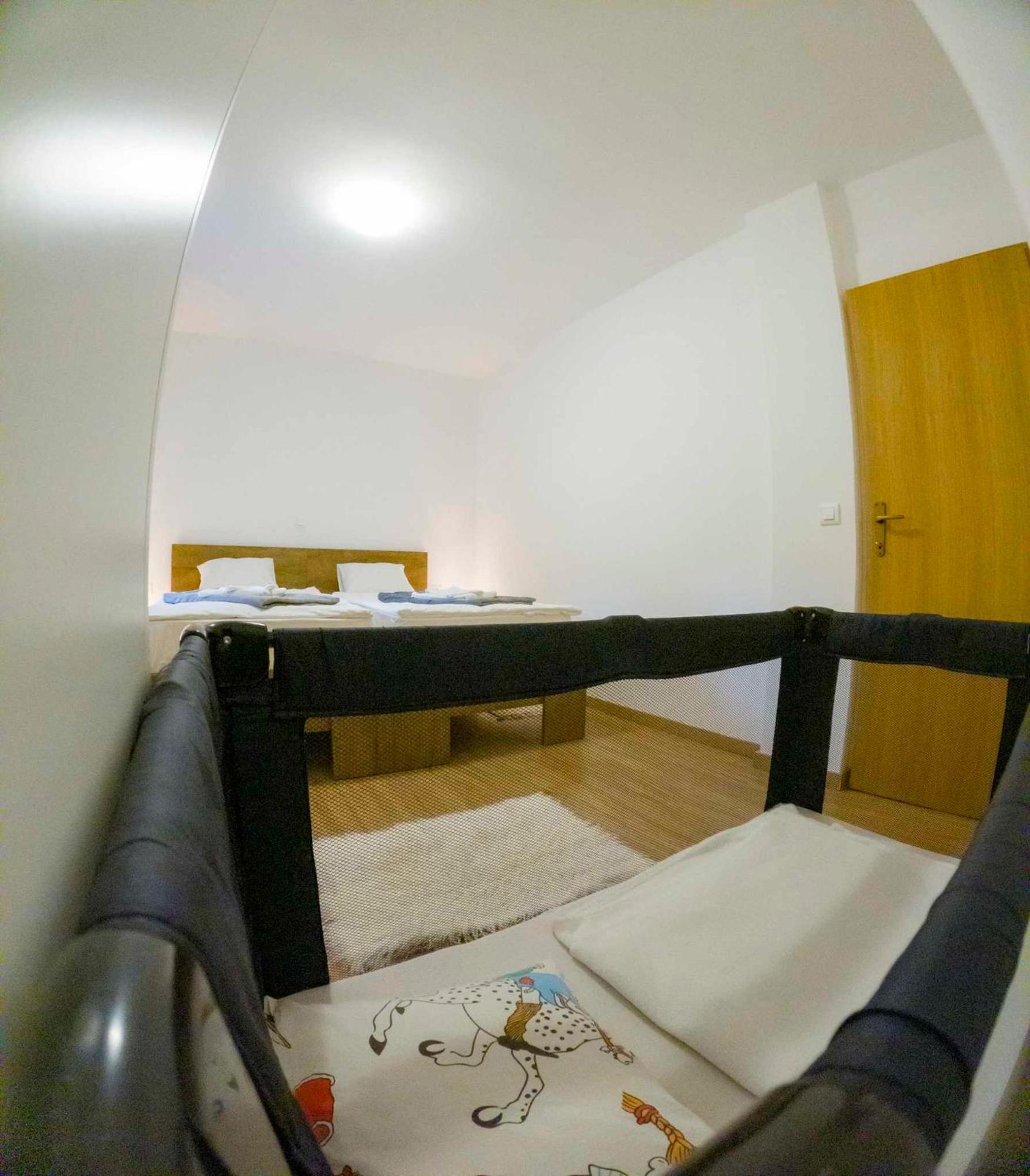 Apartment Nina Слуни Екстериор снимка
